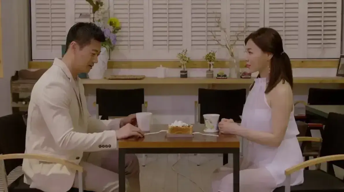 《邻居家妻子》韩国电影未删减1080P韩语中字高清下载-我邻居的老婆资源-百度网盘夸克迅雷在线观看-《邻居家妻子》无删减完整版