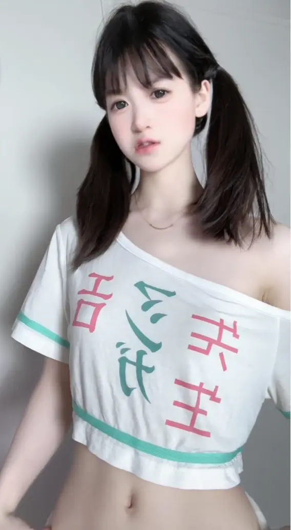 《萌小栖》萌系写真完整版-4K超清未删减-会员专属持续更新-内嵌字幕夸克网盘